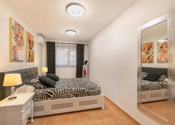 Апартаменты Paradise Bay *